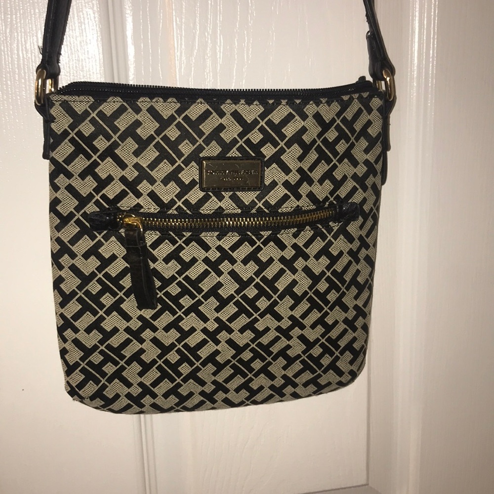 Tommy Hilfiger cross body